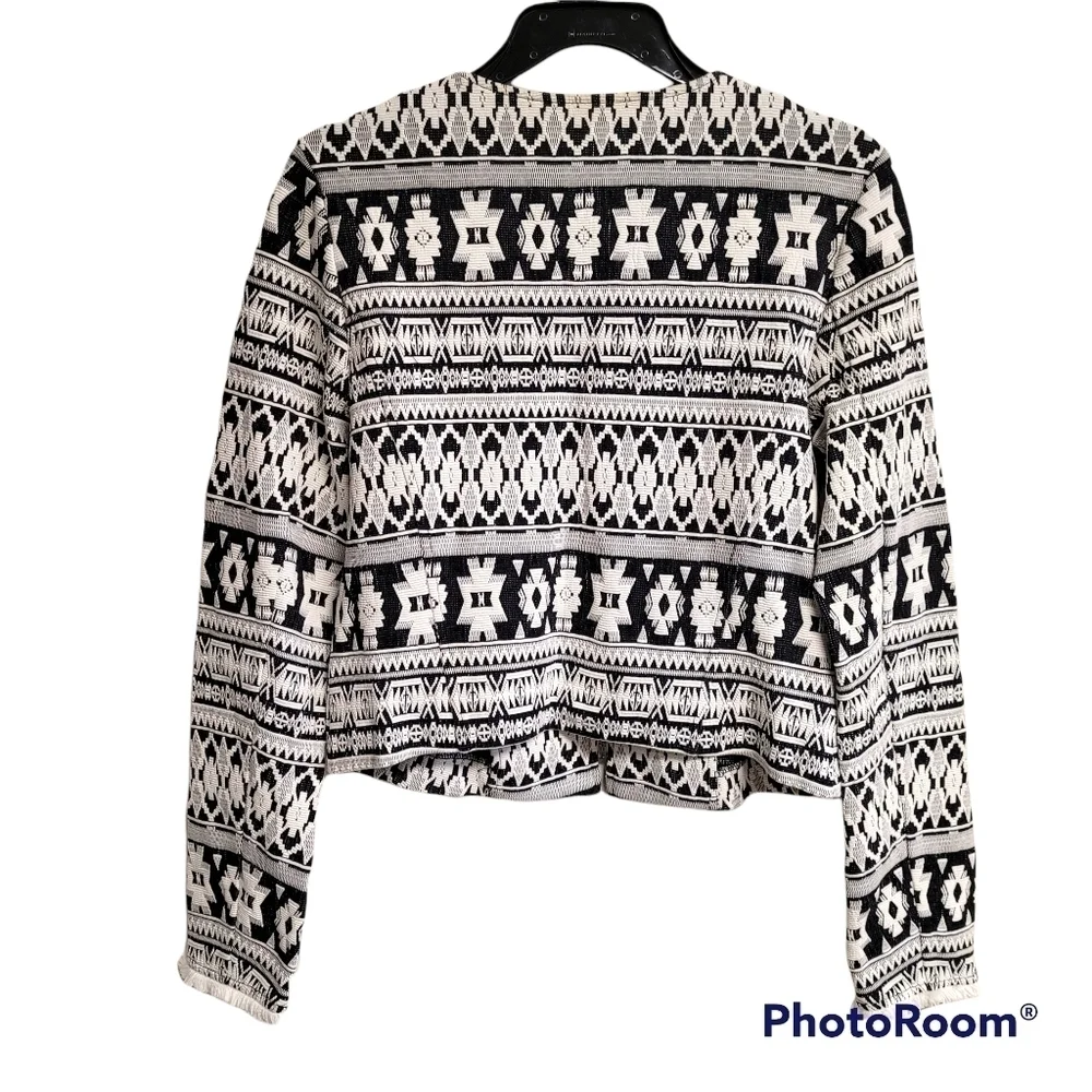 Bar III Black And White Aztec‎ Tribal Print Fringed Full Zip Jacket Size Medium